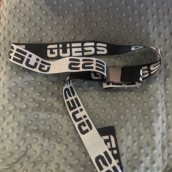 Guess Bold Adjustable Belt - Picture 3 of 5